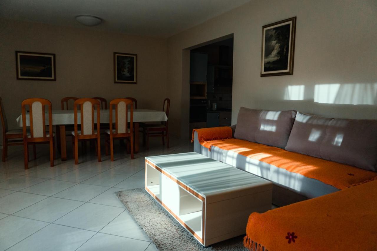 Holiday Home Rozic - Villa With Private Seasonal Heated Pool Mostar Exterior photo
