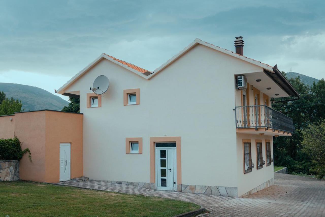 Holiday Home Rozic - Villa With Private Seasonal Heated Pool Mostar Exterior photo