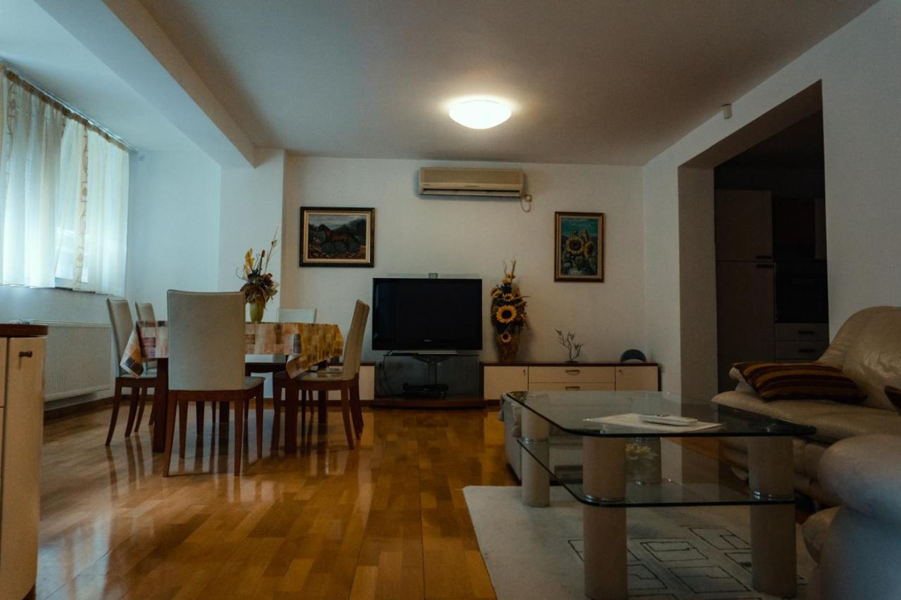Holiday Home Rozic - Villa With Private Seasonal Heated Pool Mostar Exterior photo