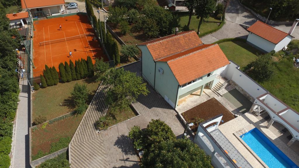 Holiday Home Rozic - Villa With Private Seasonal Heated Pool Mostar Exterior photo